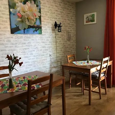 't Stalhoes 住宿加早餐酒店 *